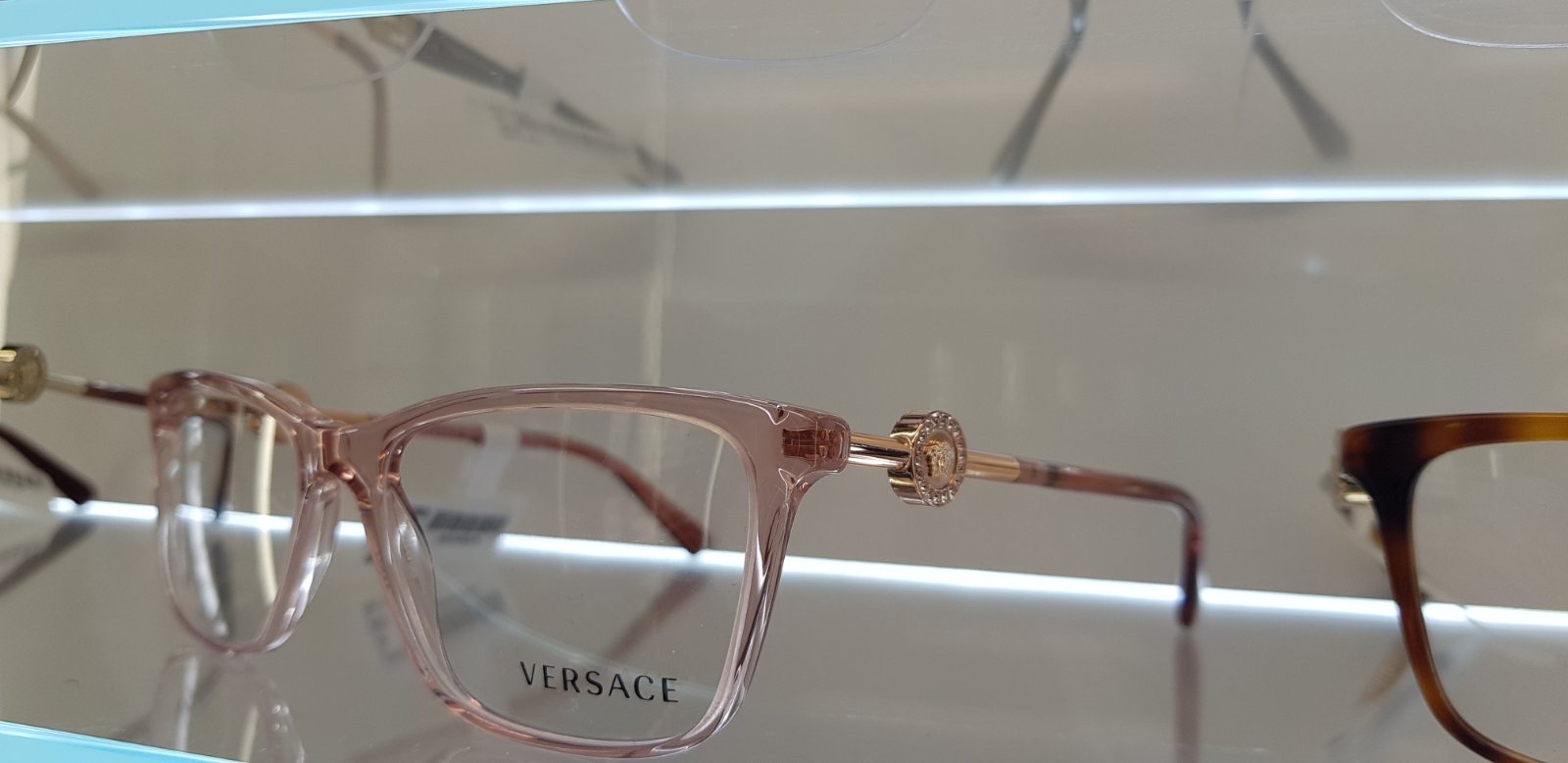 luxottica roadshow